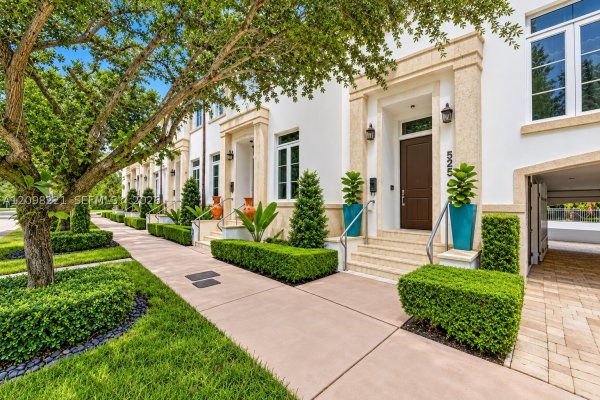 525 Anastasia Ave #525 Coral Gables, FL 33134