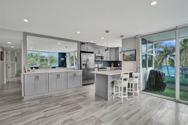 2639 N Riverside Dr #203 Pompano Beach, FL 33062