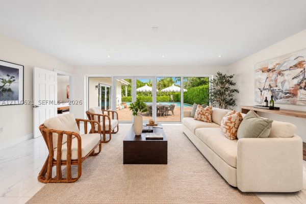 1777 Daytonia Rd Miami Beach, FL 33141