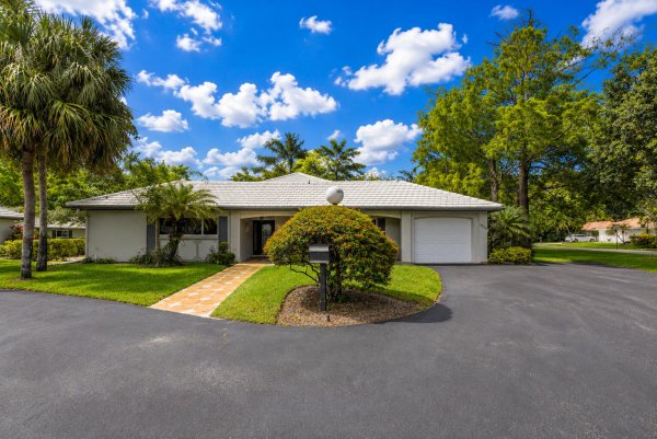 1019 E Cypress Pompano Beach, FL 33069