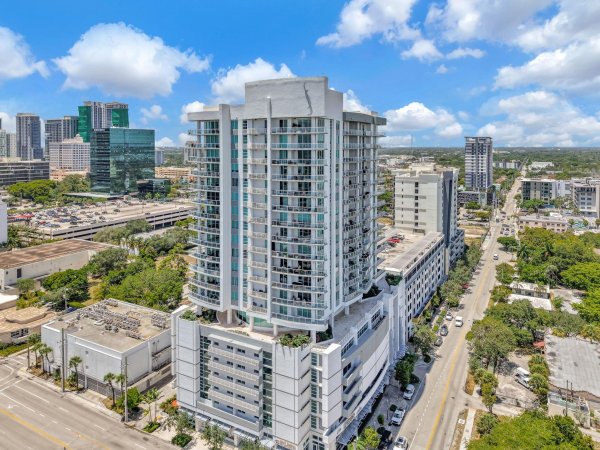 315 NE 3rd Ave #1008 Fort Lauderdale, FL 33301
