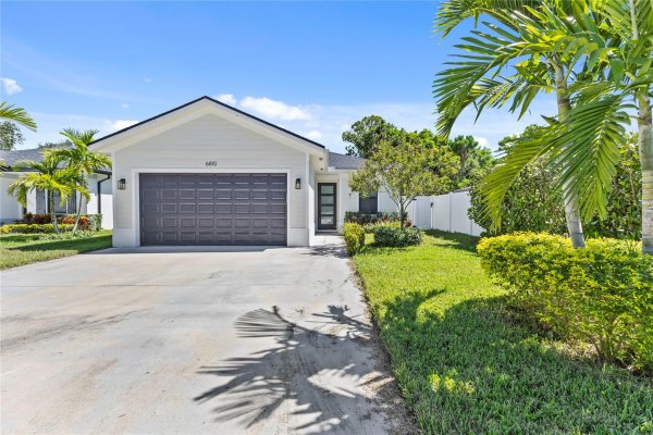 6810 Church St Jupiter, FL 33458