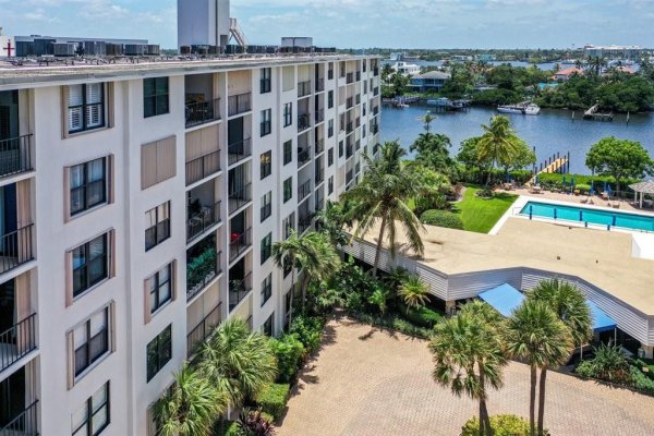 3545 S Ocean Blvd #107 Palm Beach, FL 33480