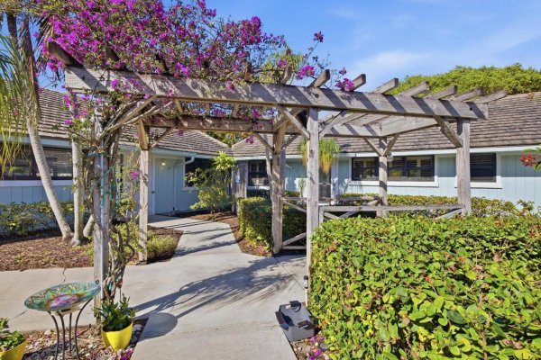 1127 E Seminole #21c Jupiter, FL 33477