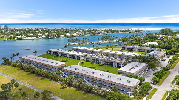 755 Saturn #H107 Jupiter, FL 33477