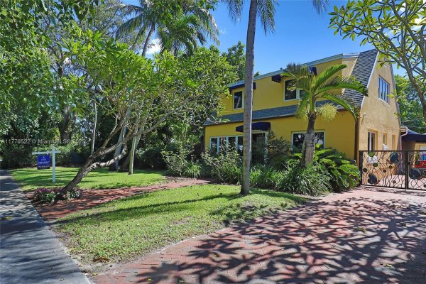 1456 SW 13th St Miami, FL 33145