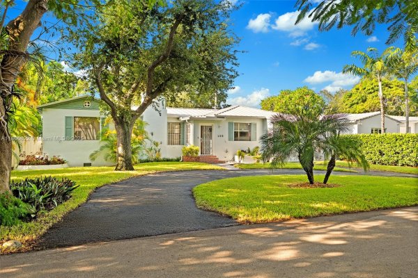 430 NE 52nd Ter Miami, FL 33137