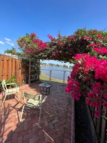 16368 SW 43rd Ter Kendall, FL 33185