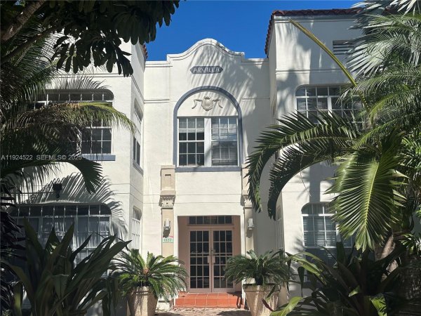 1127 Euclid Ave #203 Miami Beach, FL 33139