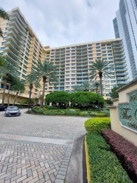 2501 S Ocean Dr #1119 Hollywood, FL 33019