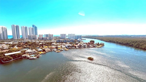 400 Sunny Isles Blvd #1906 Sunny Isles Beach, FL 33160