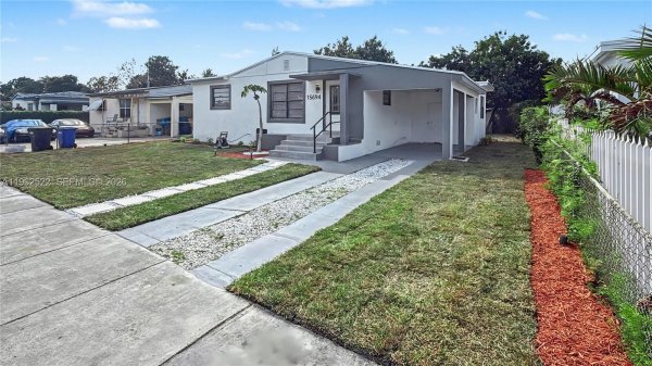 15694 NE 10th Ct North Miami Beach, FL 33162