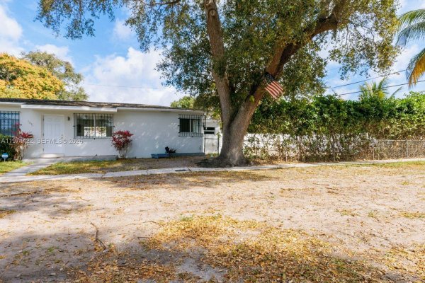 1301 NE 153rd St North Miami Beach, FL 33162