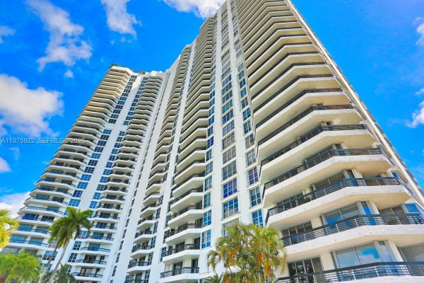 3530 Mystic Pointe Dr #2807 Aventura, FL 33180