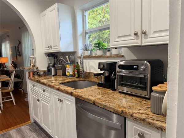 1921 Jefferson St Hollywood, FL 33020