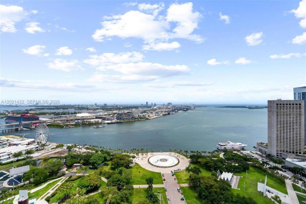 50 Biscayne Blvd #3510 Miami, FL 33132