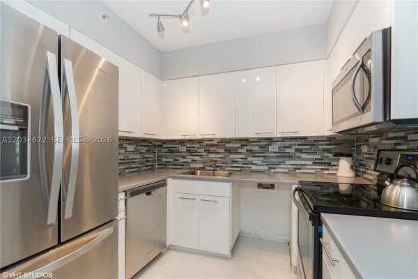 1500 Bay Rd #654S Miami Beach, FL 33139