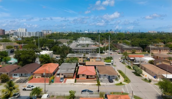 509 NW 57th Ct Miami, FL 33126