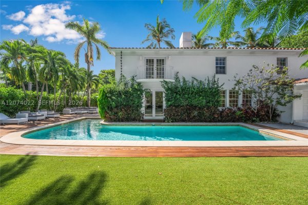 140 N Hibiscus Dr Miami Beach, FL 33139