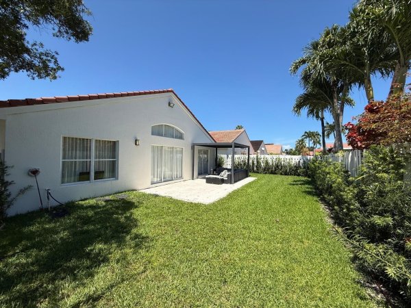 3380 SW 50th St Hollywood, FL 33312