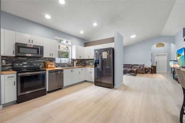 801 NW 130th Ave Pembroke Pines, FL 33028