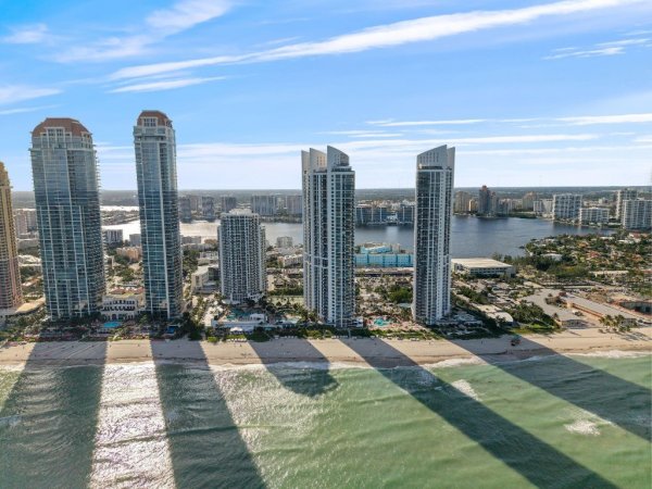 18101 Collins Ave #801 Sunny Isles Beach, FL 33160