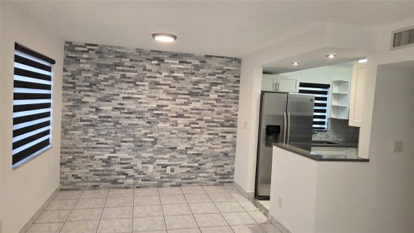 5375 SW 40th #105 Fort Lauderdale, FL 33314