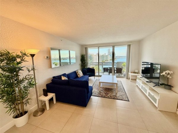 1500 Bay Rd #1534S Miami Beach, FL 33139 1500 Bay Rd #1534S Miami Beach, FL 33139