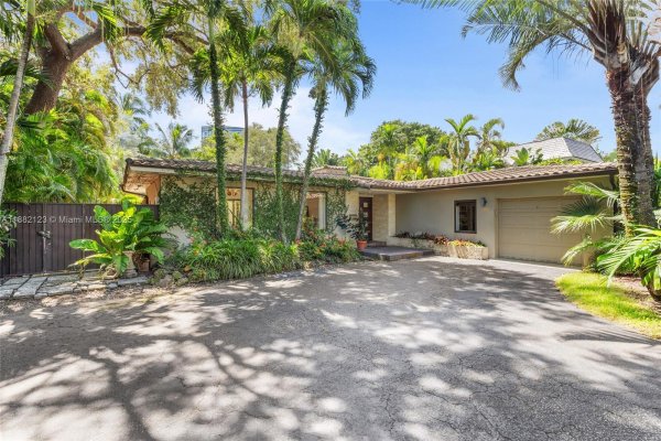 560 Sabal Palm Rd Miami, FL 33137 560 Sabal Palm Rd Miami, FL 33137