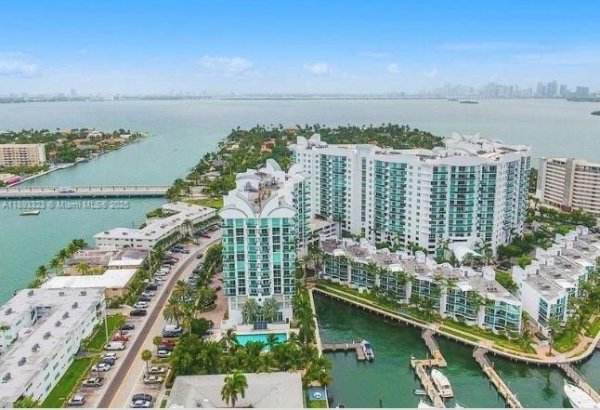 7900 Harbor Is Dr #1103 North Bay Village, FL 33141