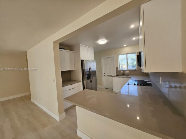 834 Raymond St Miami Beach, FL 33141