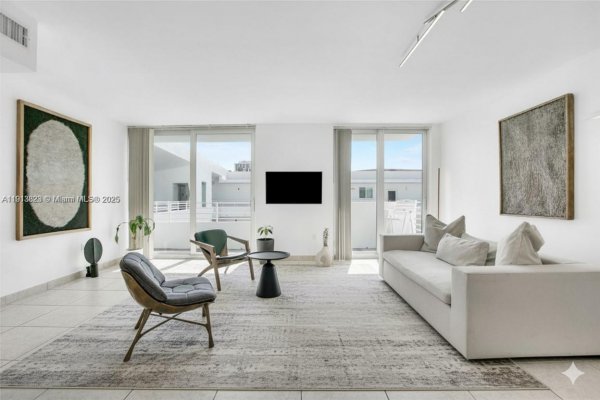 7800 Collins Ave #502 Miami Beach, FL 33141
