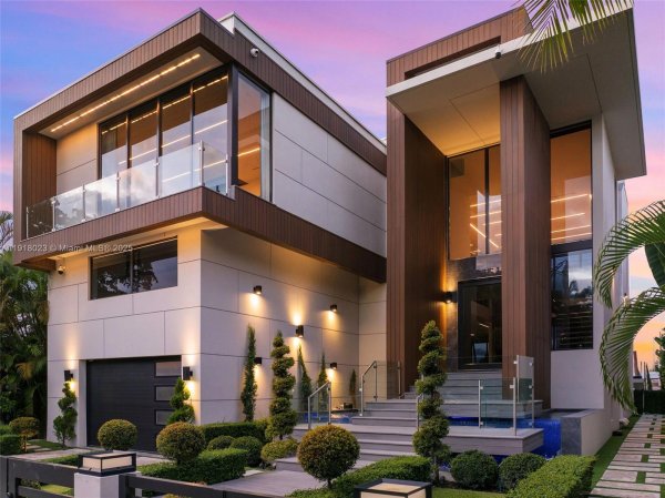 769 NE 77th Ter Miami, FL 33138