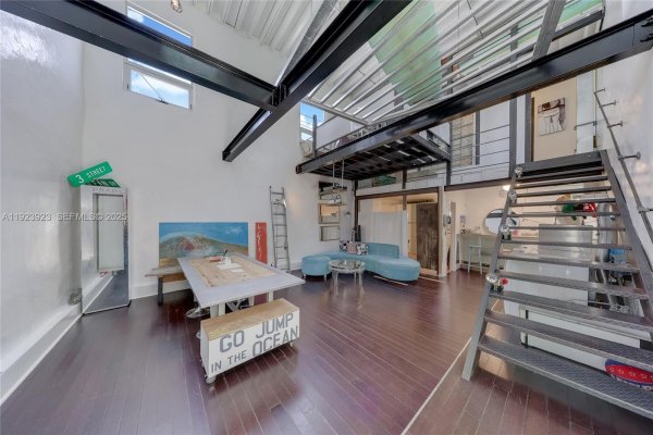 305 Jefferson Ave #5 Miami Beach, FL 33139