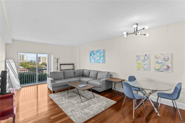 50 Menores Ave #522 Coral Gables, FL 33134