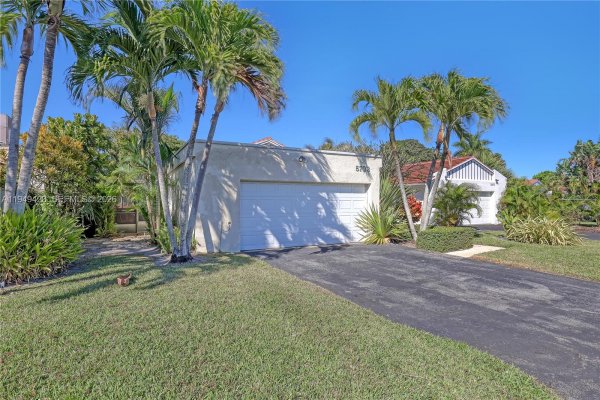 5703 Ainsley Ct Boynton Beach, FL 33437