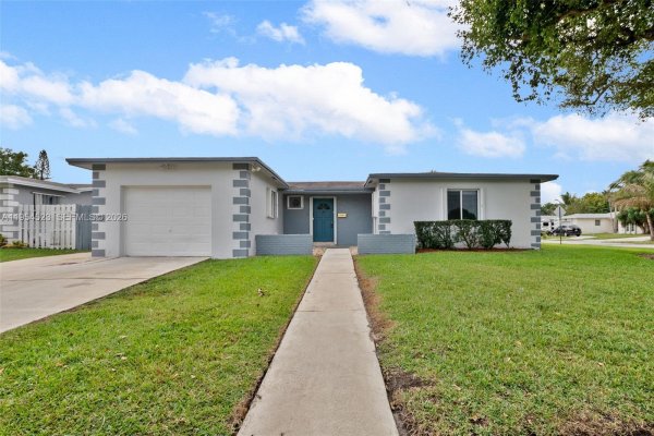 6572 SW 8th Ct North Lauderdale, FL 33068