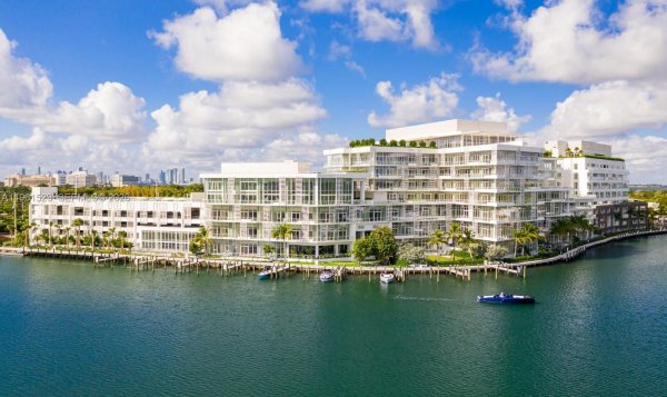 4701 N Meridian Ave #208 Miami Beach, FL 33140