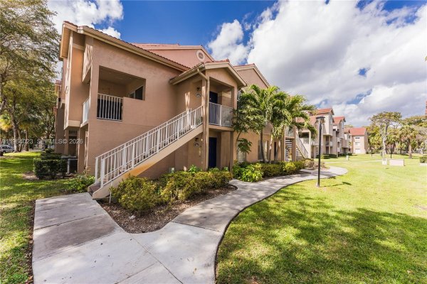 10521 SW 157th Pl #102 Miami, FL 33196