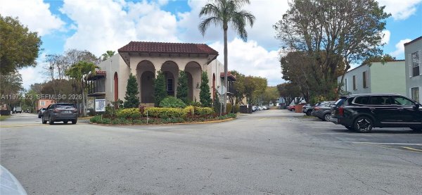 10832 N Kendall Dr #U16 Kendall, FL 33176