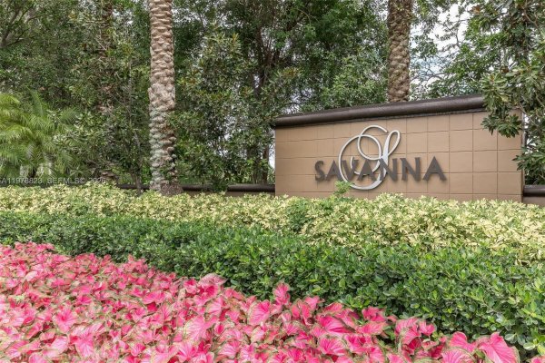 1032 Silktree Ln Weston, FL 33327