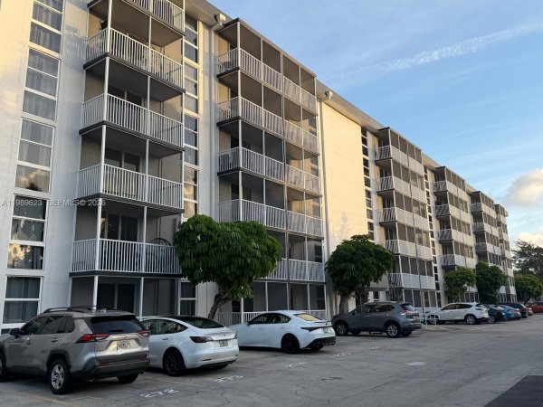 16950 W Dixie Hwy A-228 Hwy #A228 North Miami Beach, FL 33160