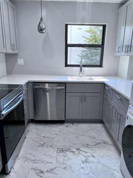 1617 Jefferson Ave #204 Miami Beach, FL 33139