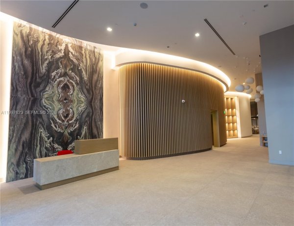 3034 Oak Ave #504 Coconut Grove, FL 33133