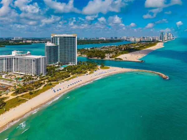 10275 Collins Ave #1502 Bal Harbour, FL 33154