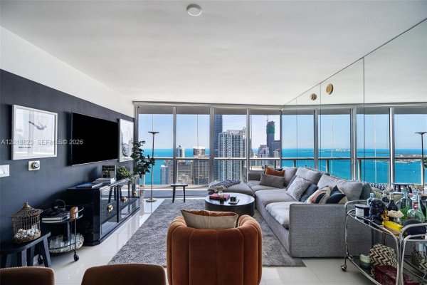 495 Brickell Ave #4911 Miami, FL 33131