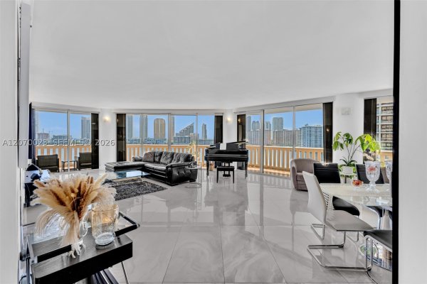 3000 Island Blvd #1106 Aventura, FL 33160