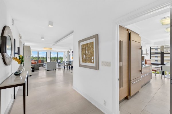5500 Collins Ave #702 Miami Beach, FL 33140