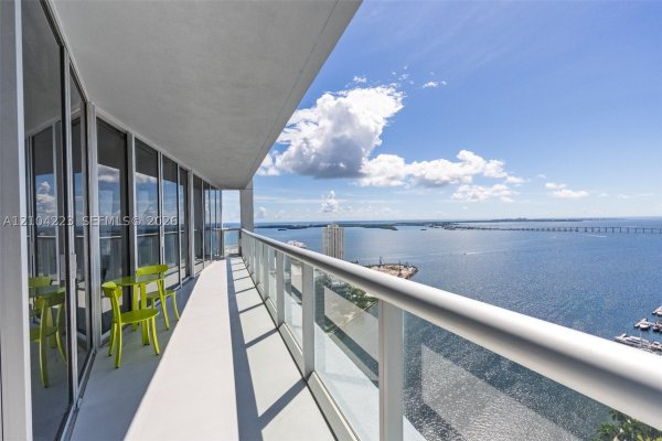 495 Brickell Ave #3401 Miami, FL 33131