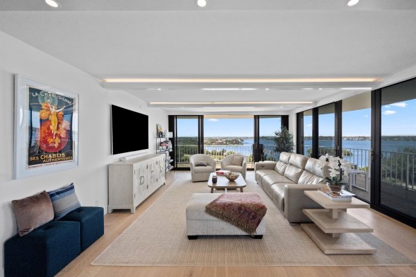 3400 S Ocean #7aii Palm Beach, FL 33480